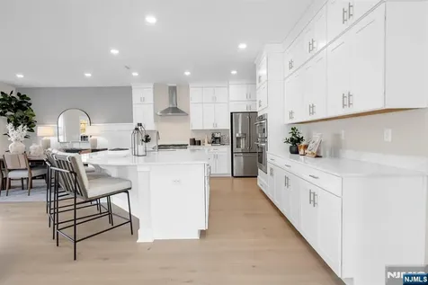 14 Belmont Place Oakland NJ 07436