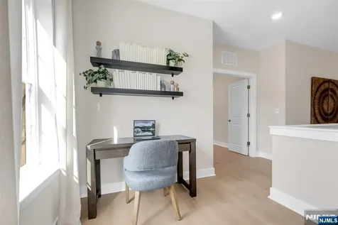 14 Belmont Place Oakland NJ 07436