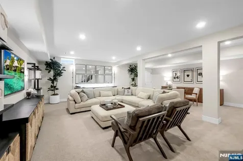 14 Belmont Place Oakland NJ 07436