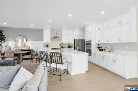 14 Belmont Place Oakland NJ 07436