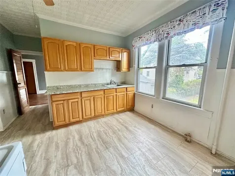 4 Swaine Place West Orange NJ 07052