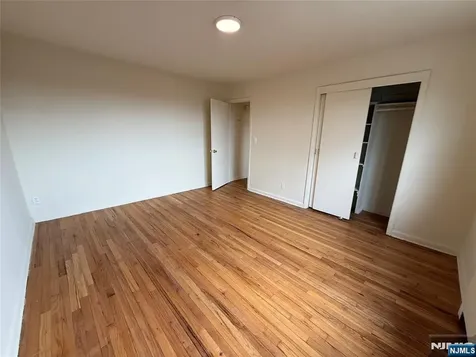 428 Northwood Way Palisades Park NJ 07650