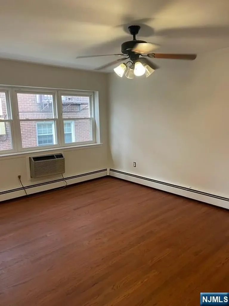 279 Chestnut Street Nutley NJ 07110