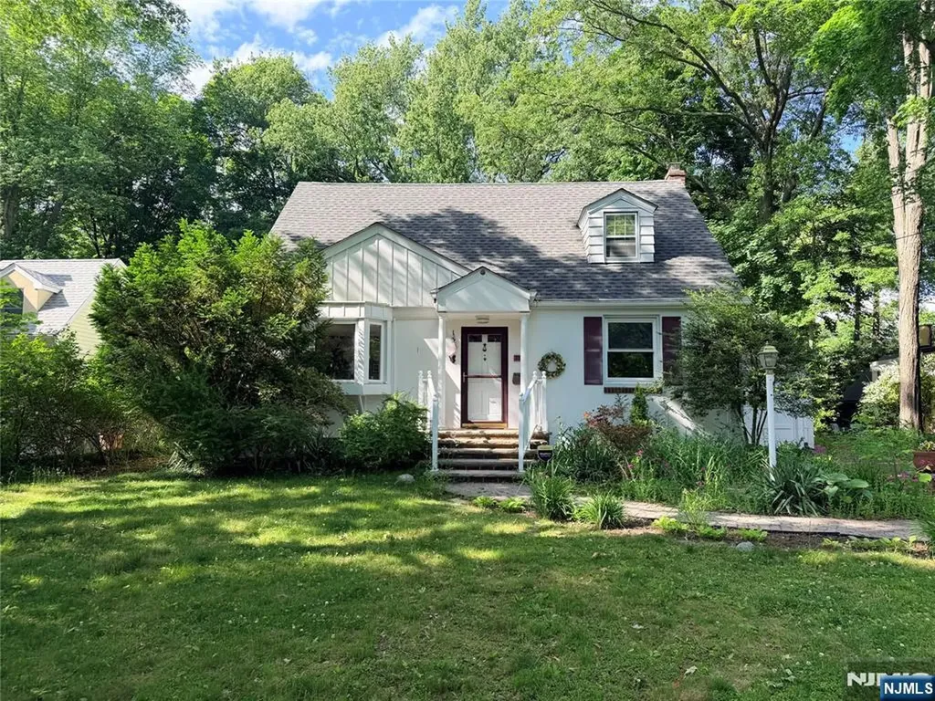 353 Downs Street Ridgewood NJ 07450