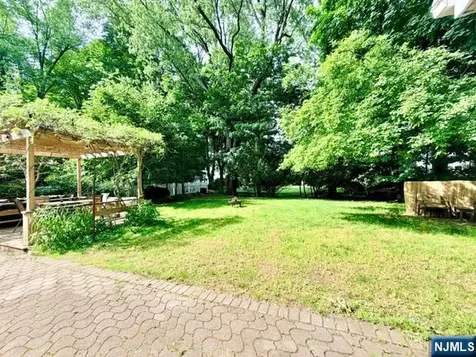 353 Downs Street Ridgewood NJ 07450