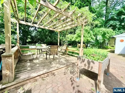 353 Downs Street Ridgewood NJ 07450