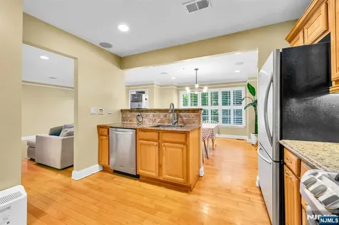 196 Blue Heron Drive Secaucus NJ 07094