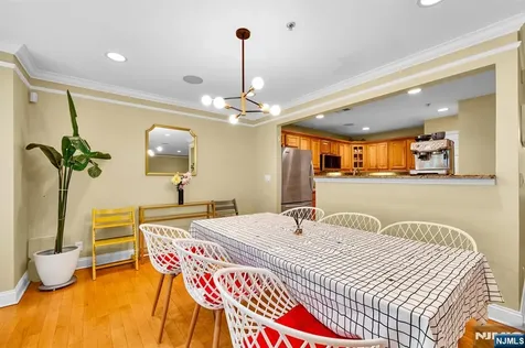196 Blue Heron Drive Secaucus NJ 07094