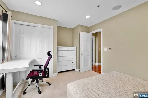 196 Blue Heron Drive Secaucus NJ 07094