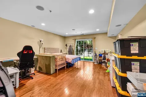 196 Blue Heron Drive Secaucus NJ 07094