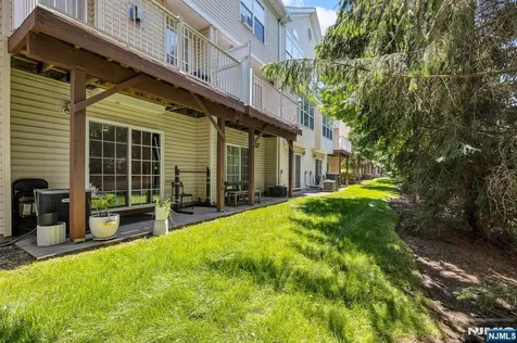 196 Blue Heron Drive Secaucus NJ 07094
