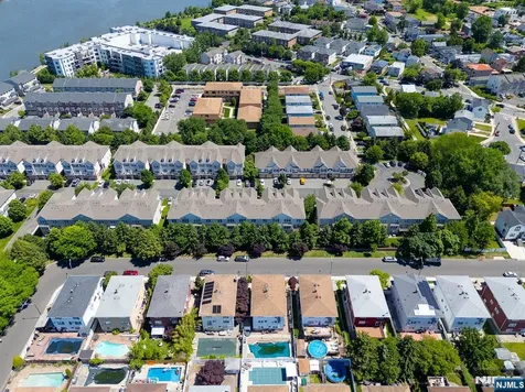 196 Blue Heron Drive Secaucus NJ 07094