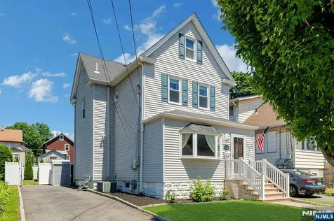 633 Lake Avenue Lyndhurst NJ 07071