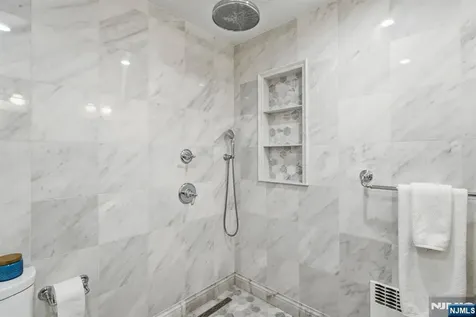 62 Jacobus Avenue Little Falls NJ 07424