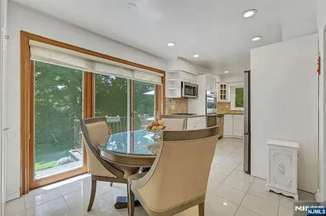 10 Shaw Road Woodcliff Lake NJ 07677