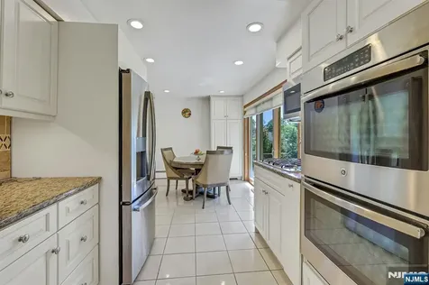 10 Shaw Road Woodcliff Lake NJ 07677