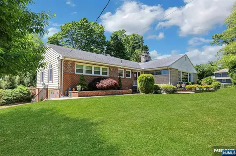 10 Shaw Road Woodcliff Lake NJ 07677