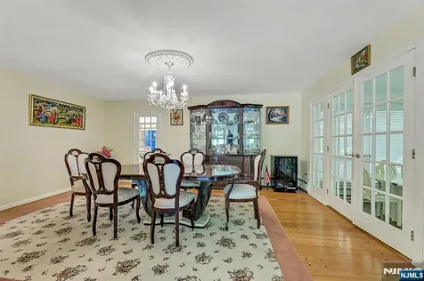 10 Shaw Road Woodcliff Lake NJ 07677