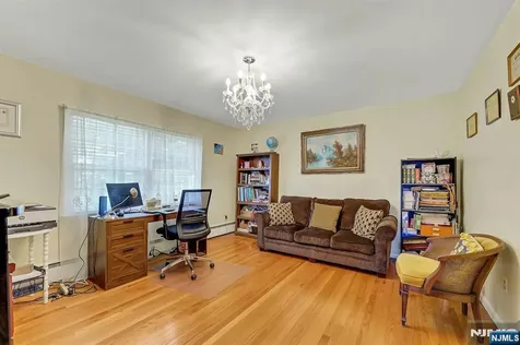 10 Shaw Road Woodcliff Lake NJ 07677