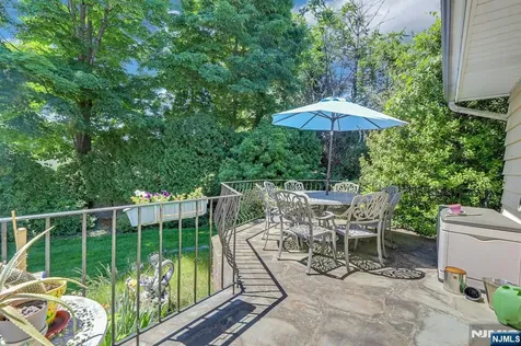 10 Shaw Road Woodcliff Lake NJ 07677
