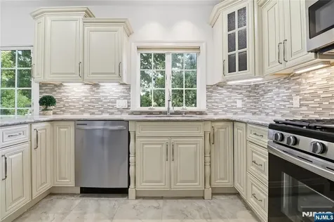 519 Summit Avenue Fort Lee NJ 07024