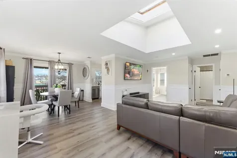 779 Riverside Avenue Lyndhurst NJ 07071
