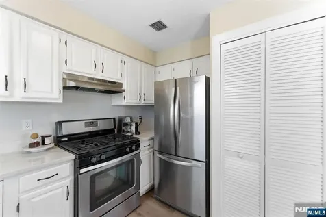 779 Riverside Avenue Lyndhurst NJ 07071