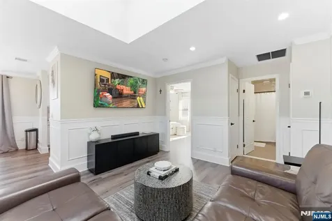 779 Riverside Avenue Lyndhurst NJ 07071