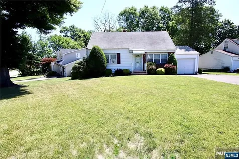 17-19 Greenwood Drive Fair Lawn NJ 07410