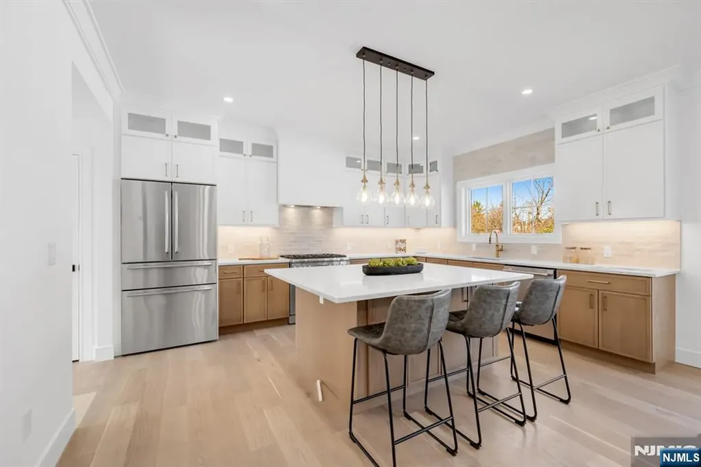 12 Cameron Road Tenafly NJ 07670