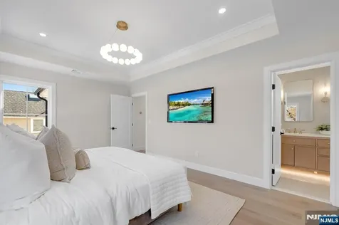 12 Cameron Road Tenafly NJ 07670