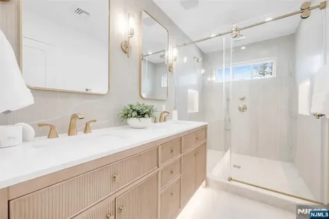 12 Cameron Road Tenafly NJ 07670