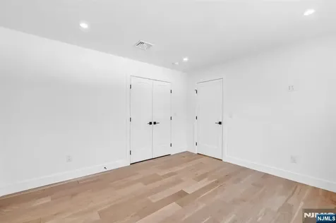 12 Cameron Road Tenafly NJ 07670