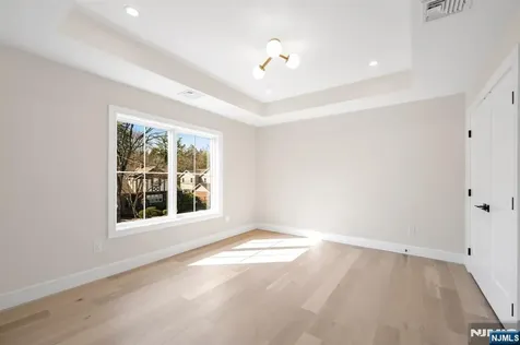 12 Cameron Road Tenafly NJ 07670