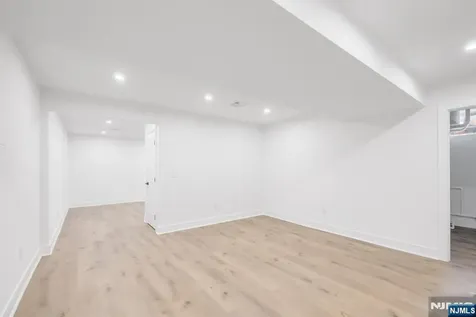 12 Cameron Road Tenafly NJ 07670