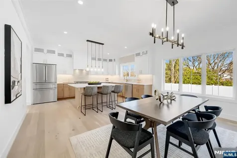 12 Cameron Road Tenafly NJ 07670