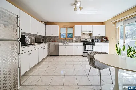 408 7th Street Palisades Park NJ 07650