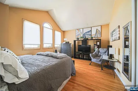 408 7th Street Palisades Park NJ 07650