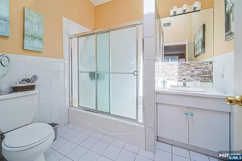 408 7th Street Palisades Park NJ 07650