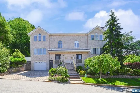 408 7th Street Palisades Park NJ 07650