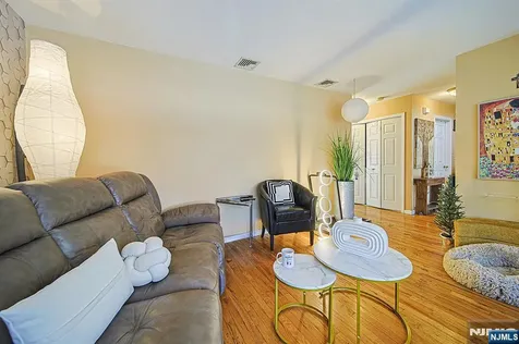 408 7th Street Palisades Park NJ 07650