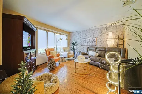 408 7th Street Palisades Park NJ 07650