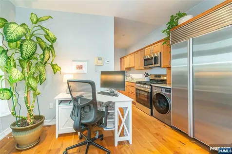 276 Chestnut Street Nutley NJ 07110