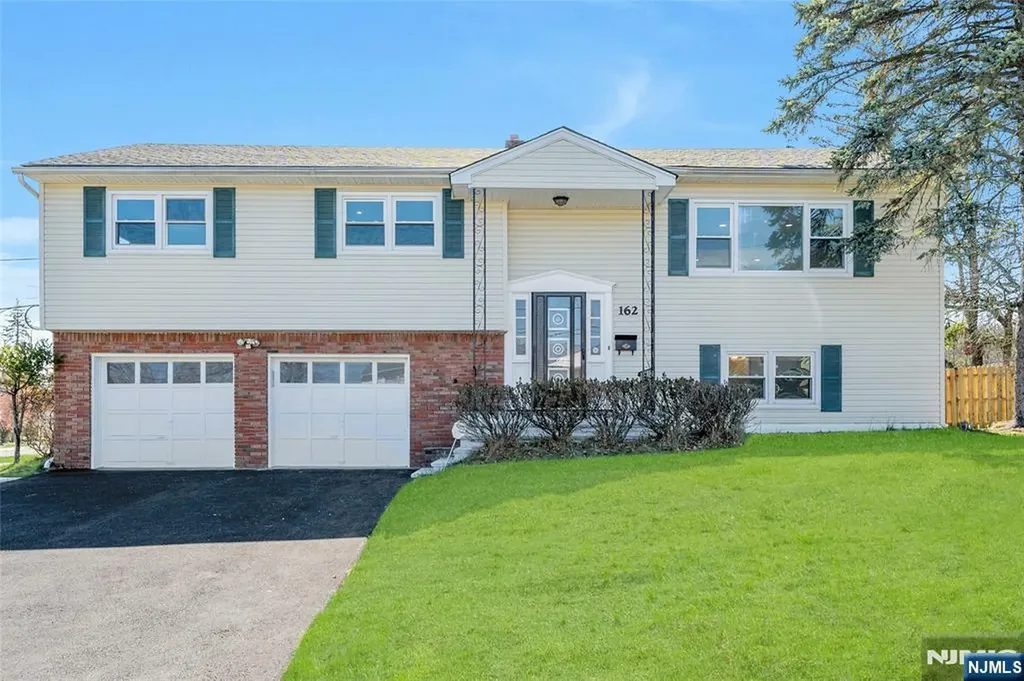 162 Grove Avenue Verona NJ 07044