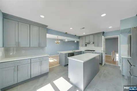162 Grove Avenue Verona NJ 07044