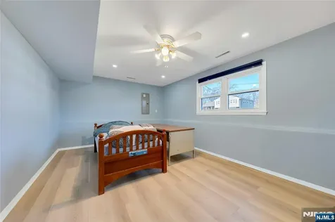 162 Grove Avenue Verona NJ 07044