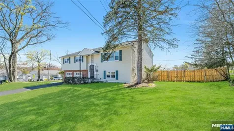 162 Grove Avenue Verona NJ 07044