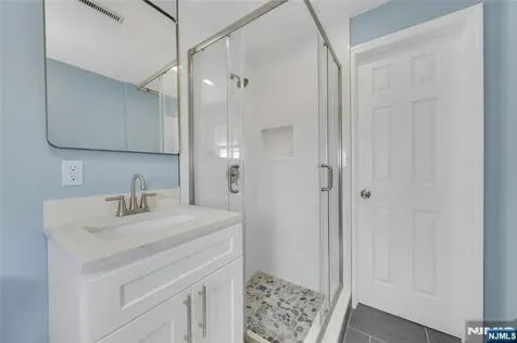 162 Grove Avenue Verona NJ 07044