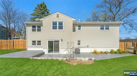 162 Grove Avenue Verona NJ 07044