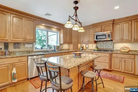 237 Cedar Lane River Vale NJ 07675
